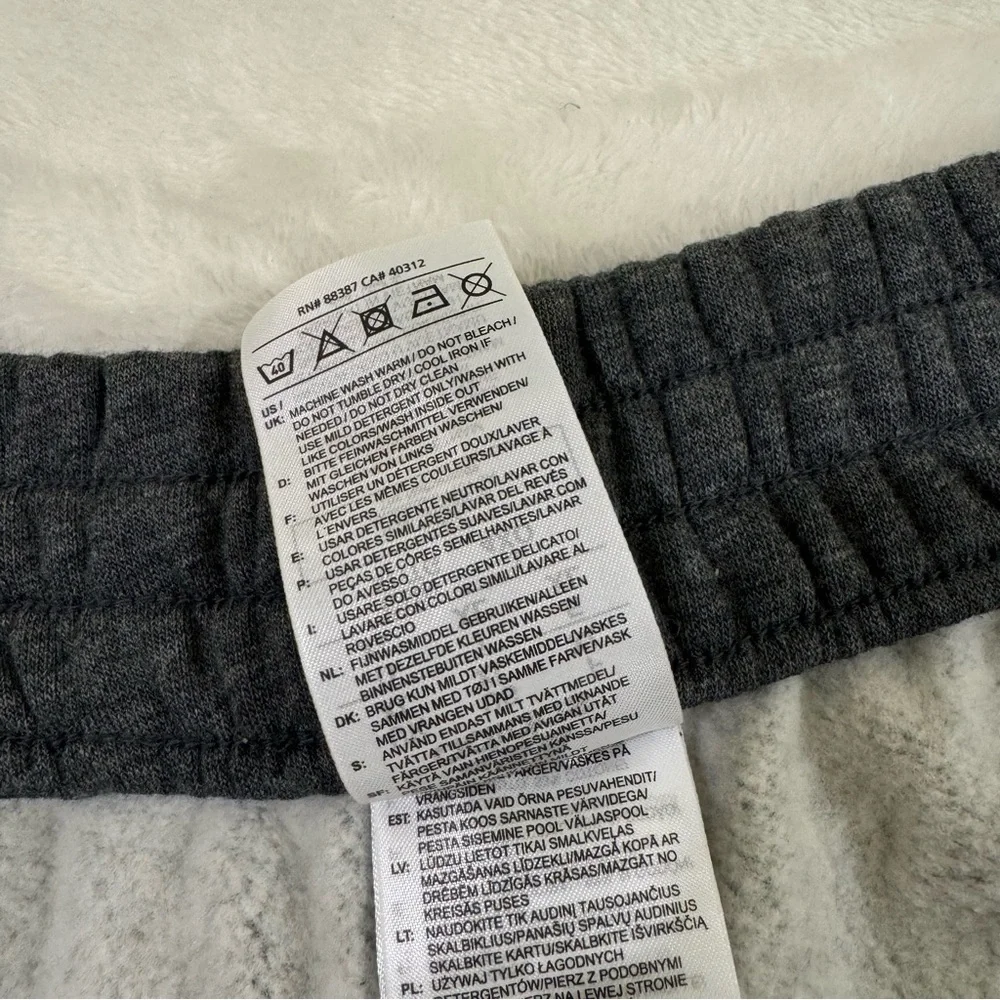 Adidas men’s lounge sweatpants with three stripe grey and black size XL - Picture 6 of 9